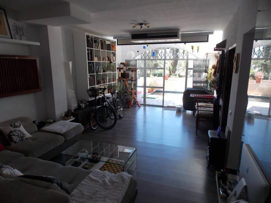 Spacious 2 Bedroom W/ Own Pool 5 Minutes Walk To Beach Campoamor Εξωτερικό φωτογραφία
